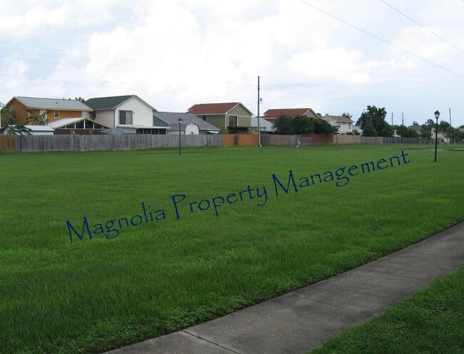 Building Photo - Sutton Ridge, near UCF or Valencia