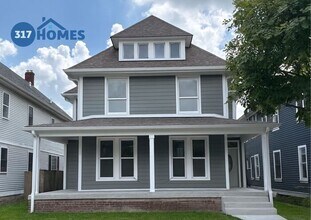 Building Photo - Spacious Four Bedroom Townhome with Main Level Suite in Holy Cross