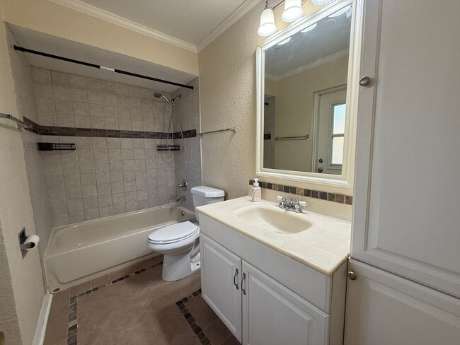 Building Photo - Beautifully updated 4-bedroom, 2-bathroom pool home