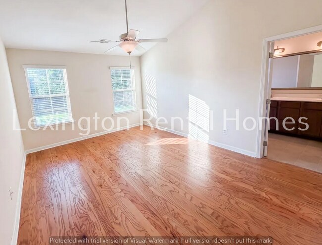 Building Photo - 152 Castlefield Dr