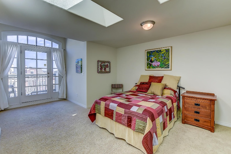 Building Photo - 440 Laramie Blvd