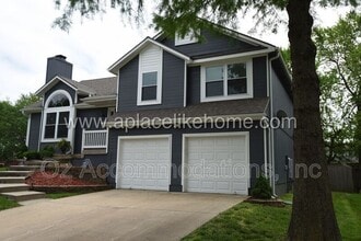 Building Photo - 6303 W 155th Pl