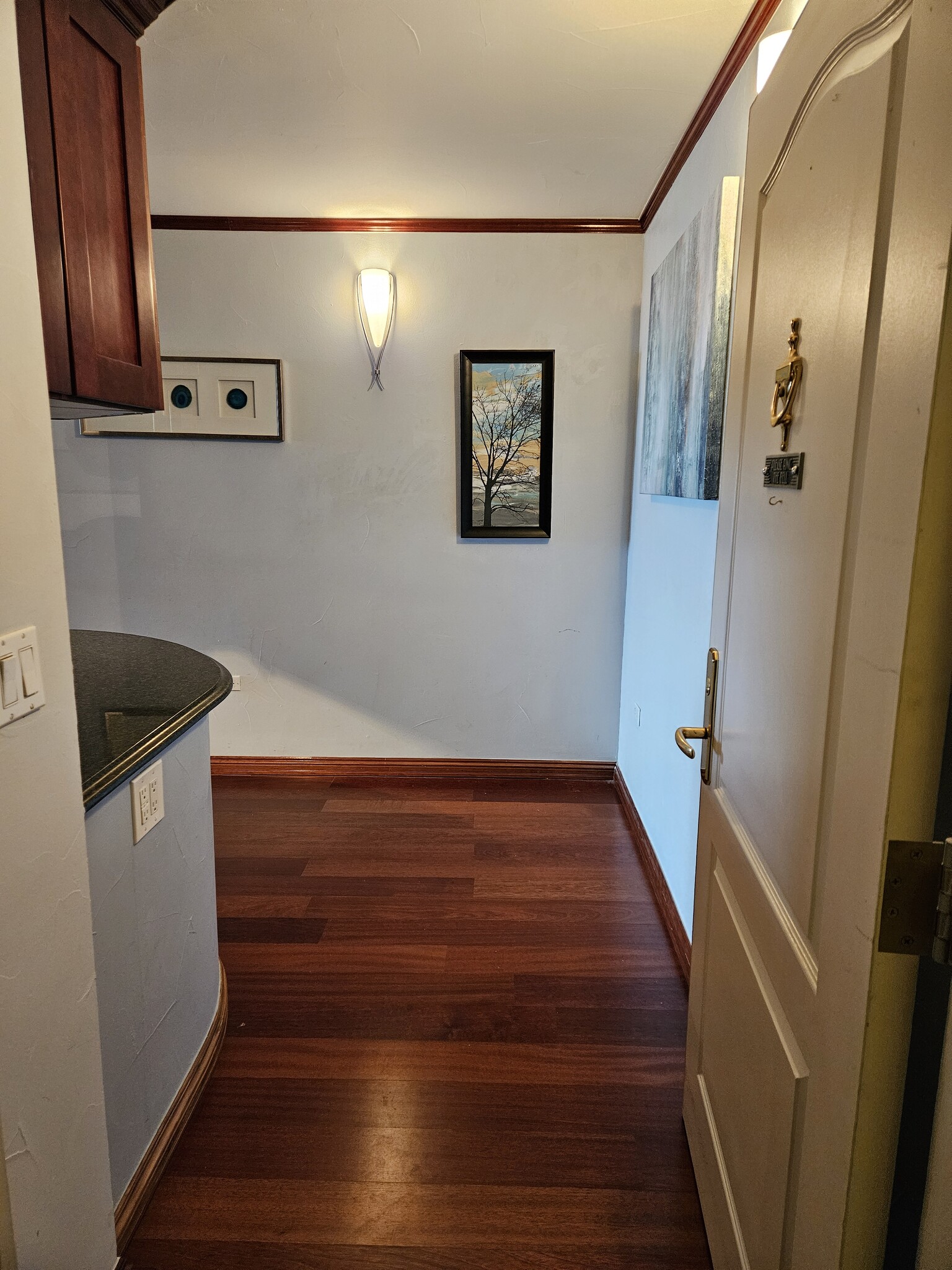 Entry/Foyer - 1020 15th St