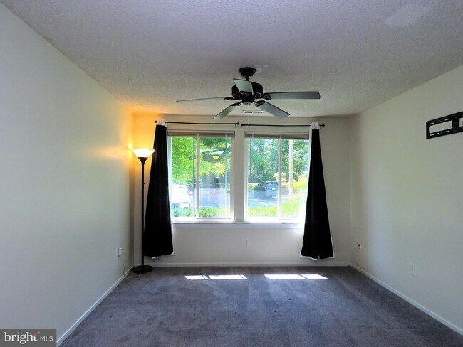 Building Photo - 11701 Summerchase Cir