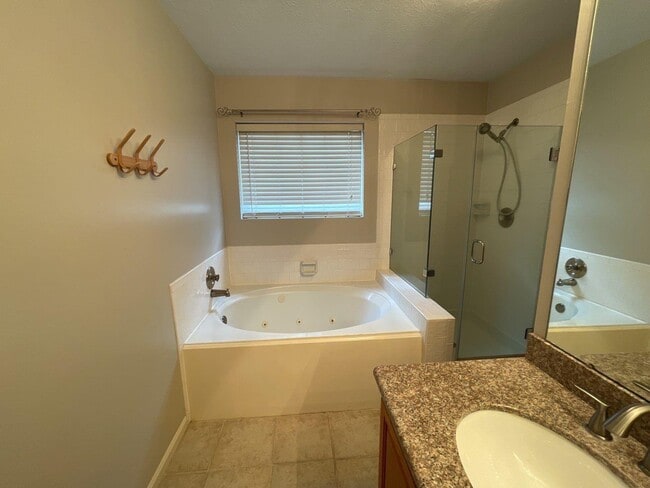 Building Photo - 46 Sweetdream Pl