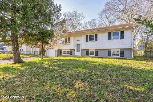 Building Photo - 1575 Deer Hollow Dr