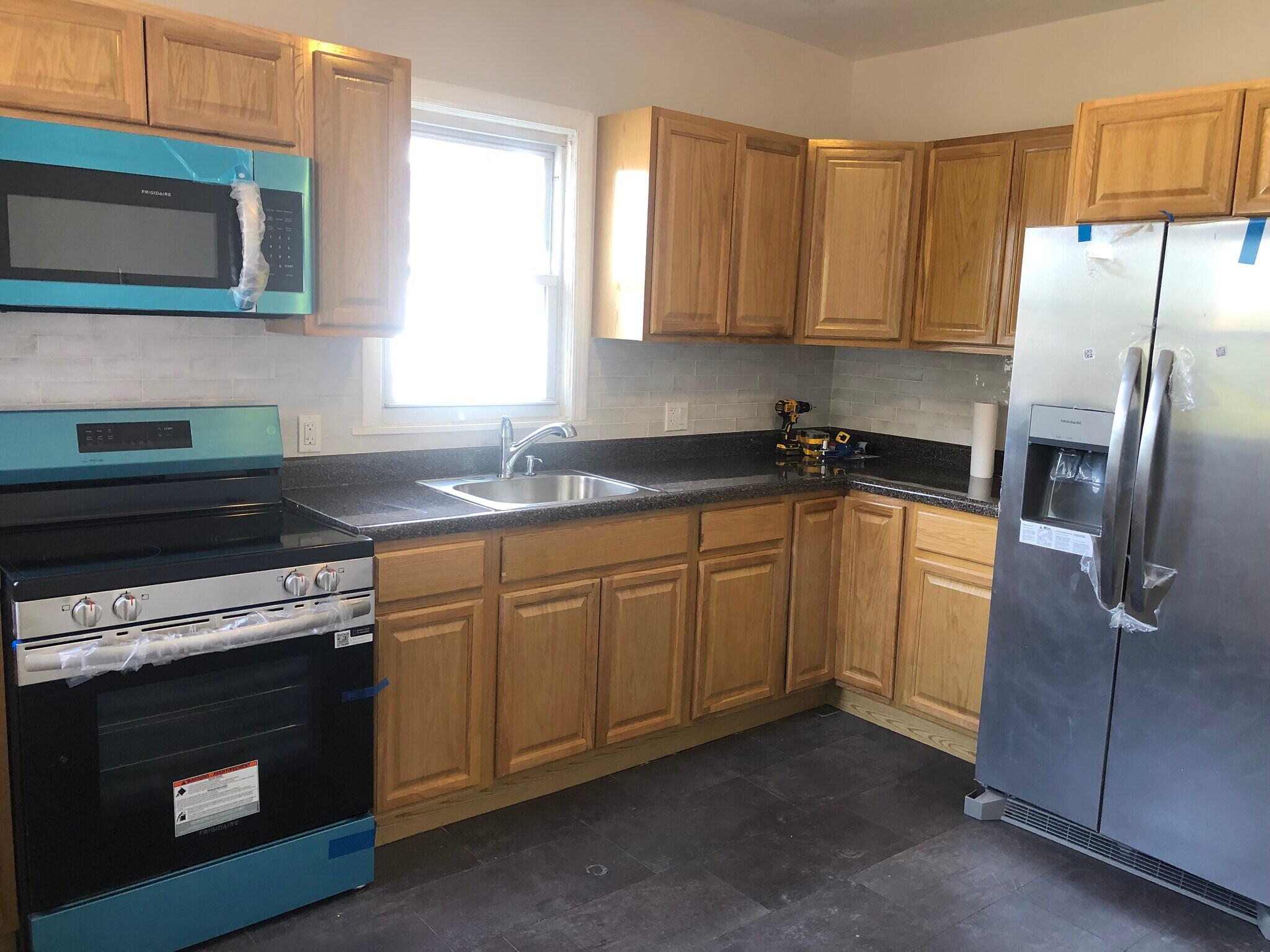 Building Photo - 25 Overlook St