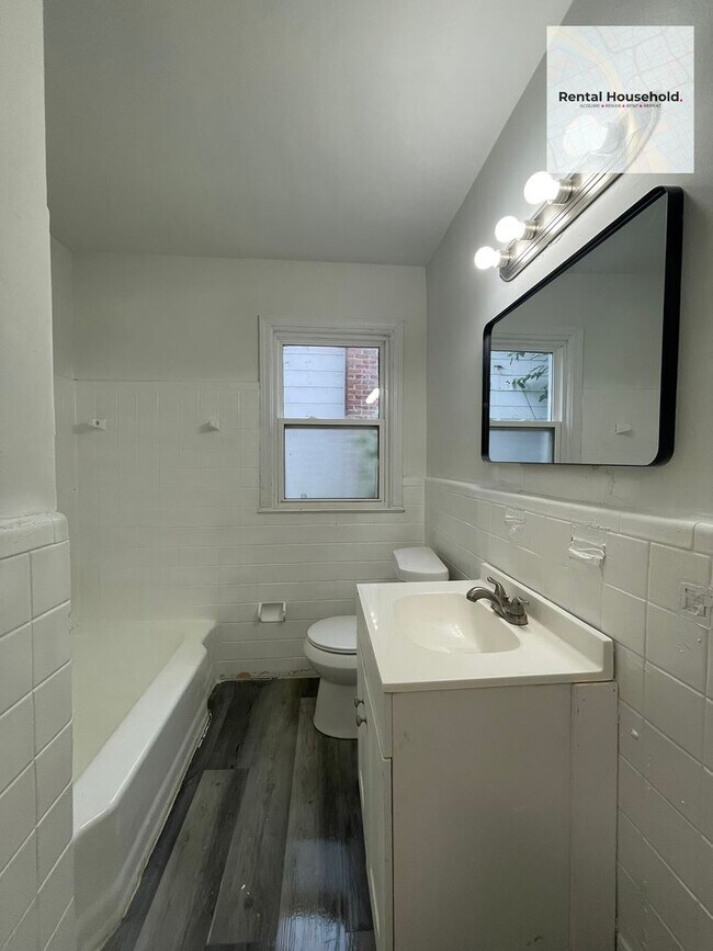 Building Photo - Recently Updated 3 Bedroom Single Family Home-Move-In Ready!!!