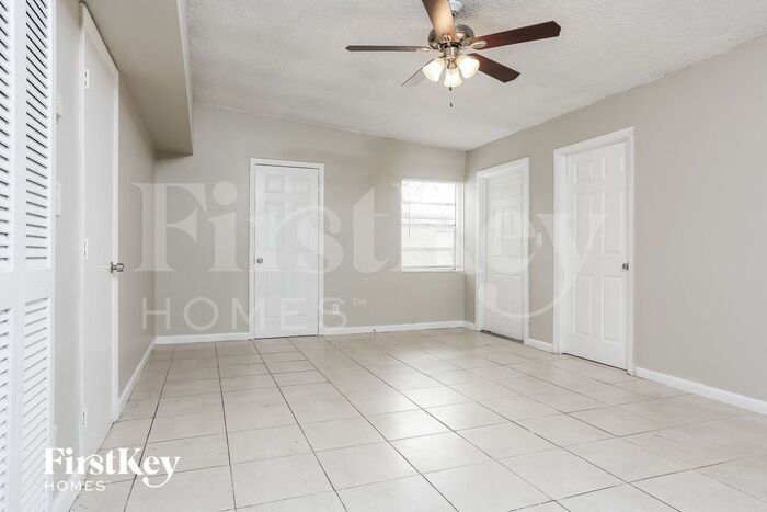 Building Photo - 1531 NW 11th Ct