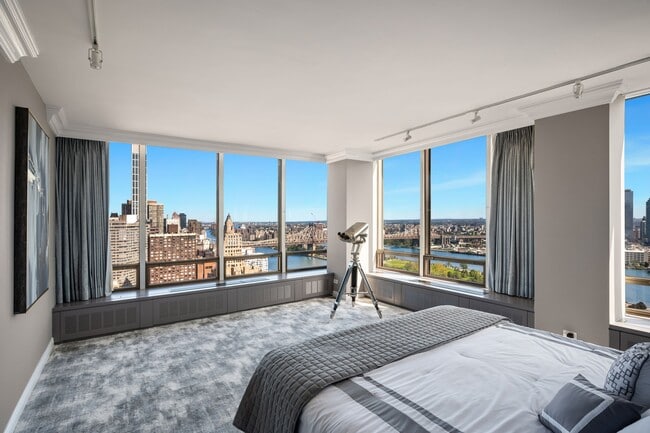 Building Photo - 860 United Nations Plaza