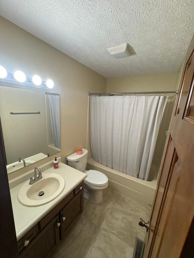 Building Photo - 9229 Westdrum Ct