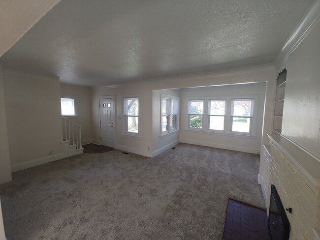 Primary Photo - 712 4th St NW