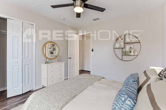 Building Photo - 1540 Oak Hill Trail
