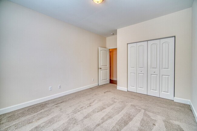 Building Photo - Lincoln Park Subdivision, Taylors - 3BR, 2...