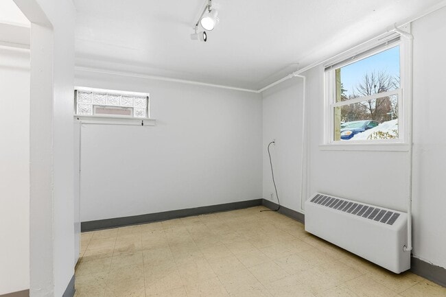 Building Photo - 1171/1173 Raymond Avenue