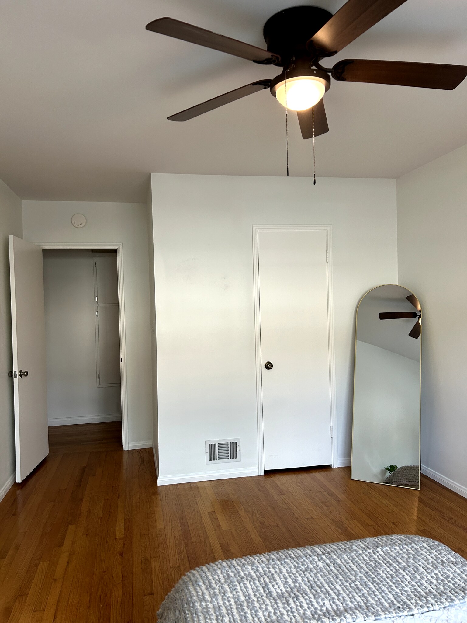 Building Photo - 901 E Ocean Blvd