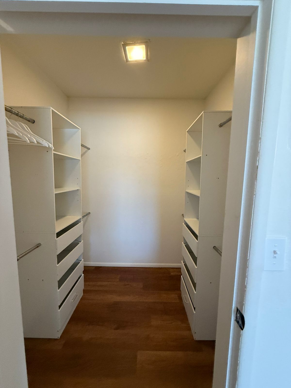 Building Photo - 1402 E Big Rock Rd