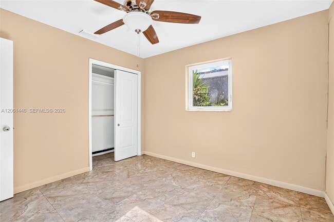 Building Photo - 6240 SW 22nd Ct
