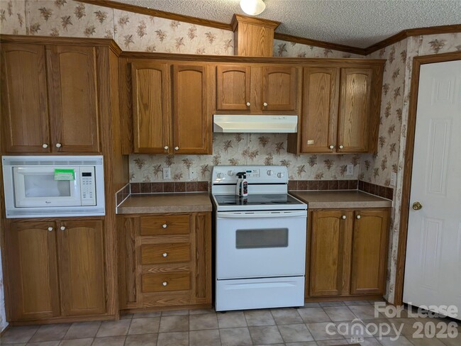 Building Photo - 338 Weathers Creek Rd