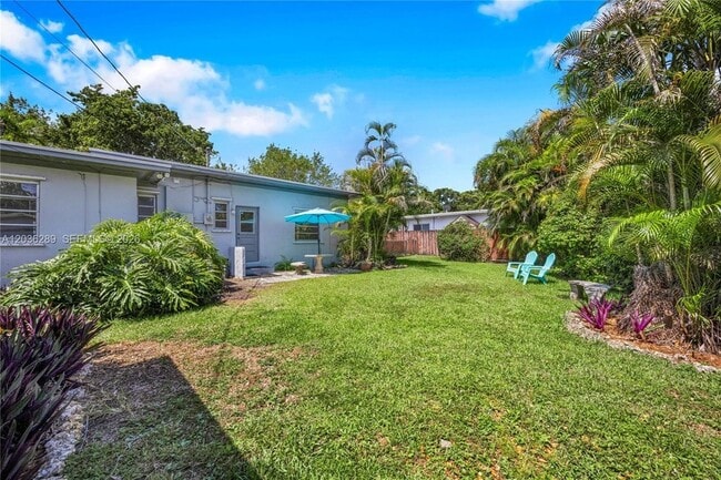 Building Photo - 5971 SW 48th St