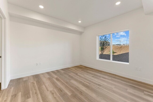 Building Photo - Brand New Modern Apartments at Ascesa