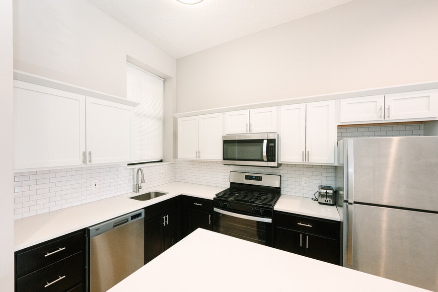 Building Photo - 1419 N Franklin St