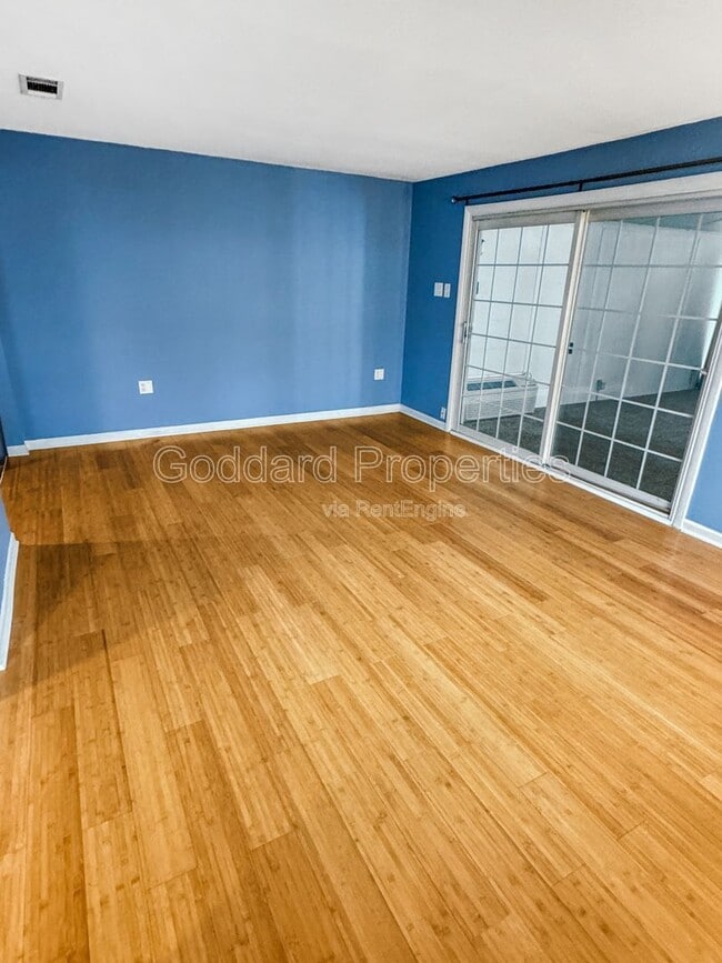 Building Photo - 412 Ripplewood Rd