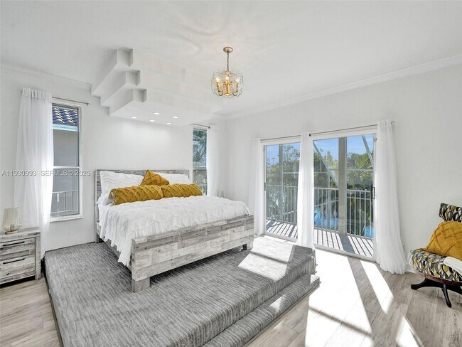 Building Photo - 4310 NW 63rd Ave