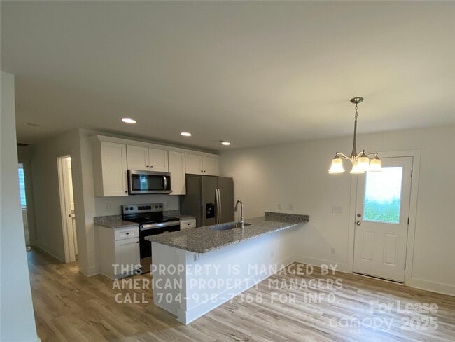 Building Photo - 299 Messner St