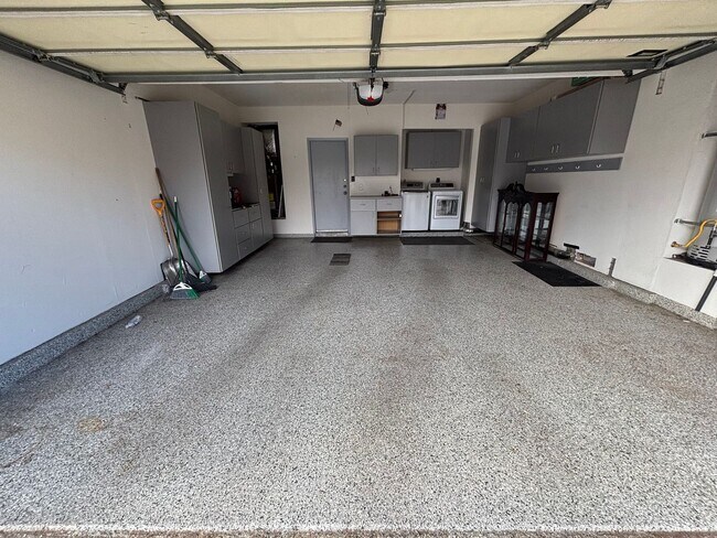 Building Photo - 22832 Banyan Pl