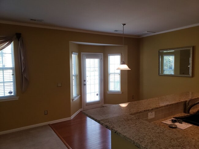 Building Photo - Beautiful home in Ballantyne
