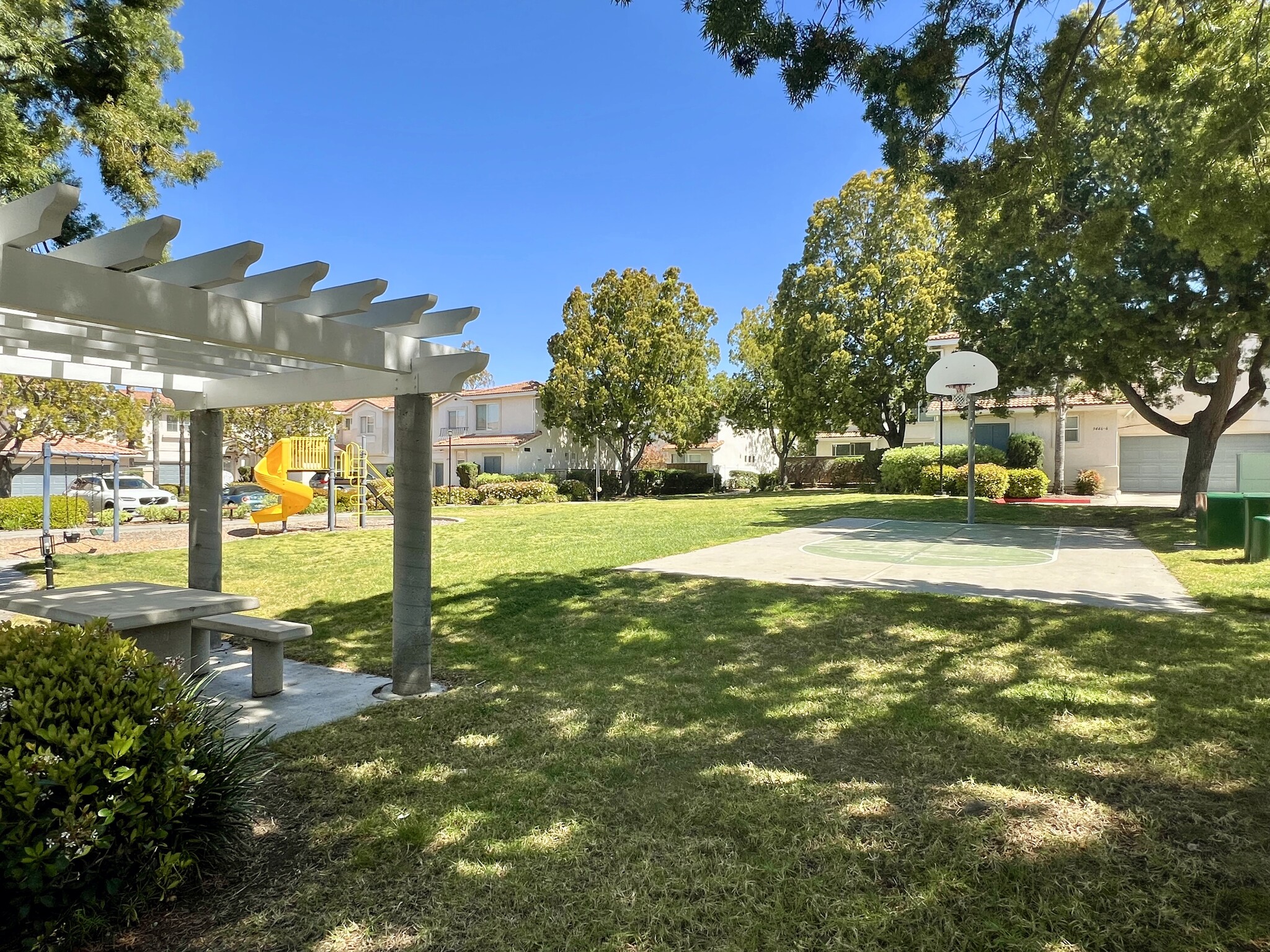 Building Photo - 11559 Compass Point Dr N