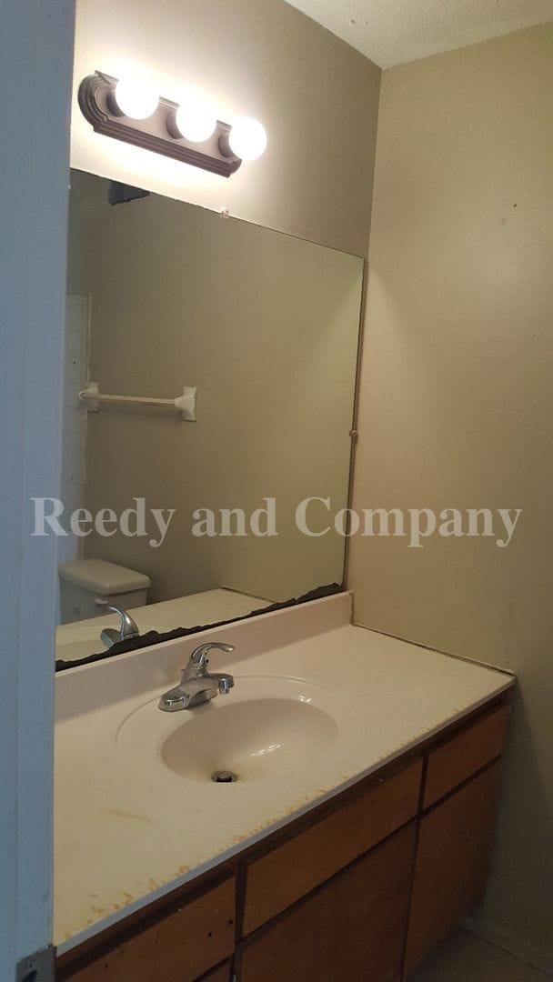 Building Photo - 2831 Gruber Dr