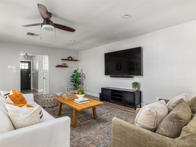 Building Photo - 5507 Porsche Ln