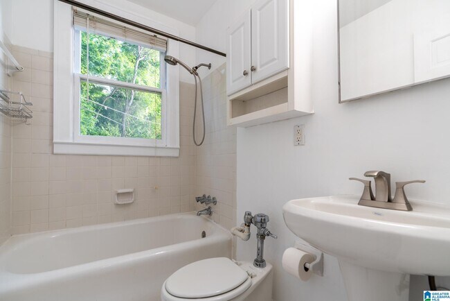 Building Photo - 3809 12th Ct S