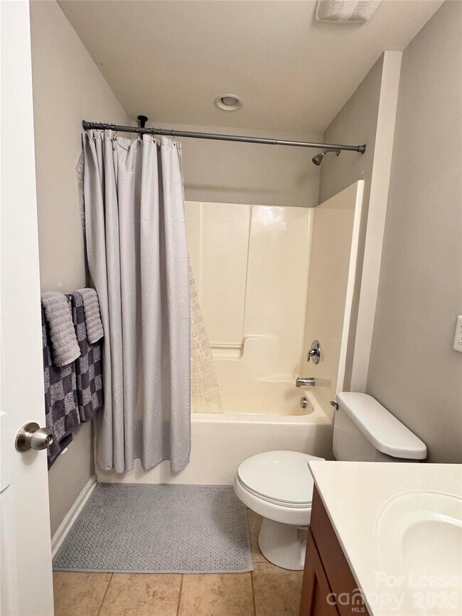 Building Photo - 280 W Bland St