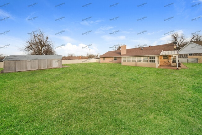 Building Photo - 3225 NW 35th Pl