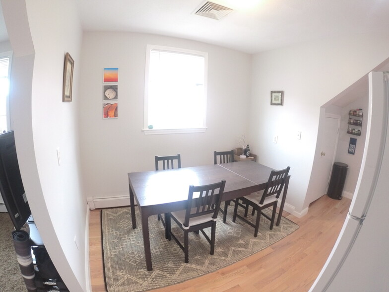 Building Photo - 49 Winship St