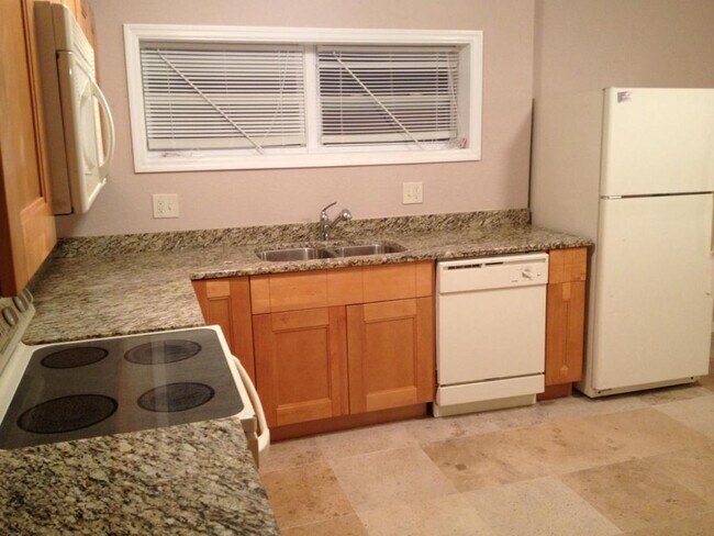 Primary Photo - 1211 Amble Ln