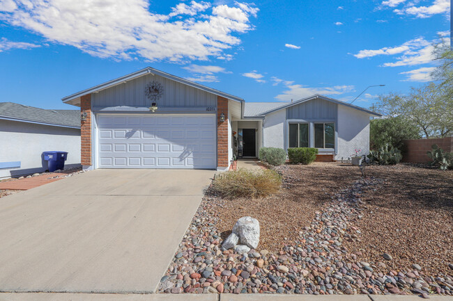 Building Photo - 10281 E Foxmoor Dr