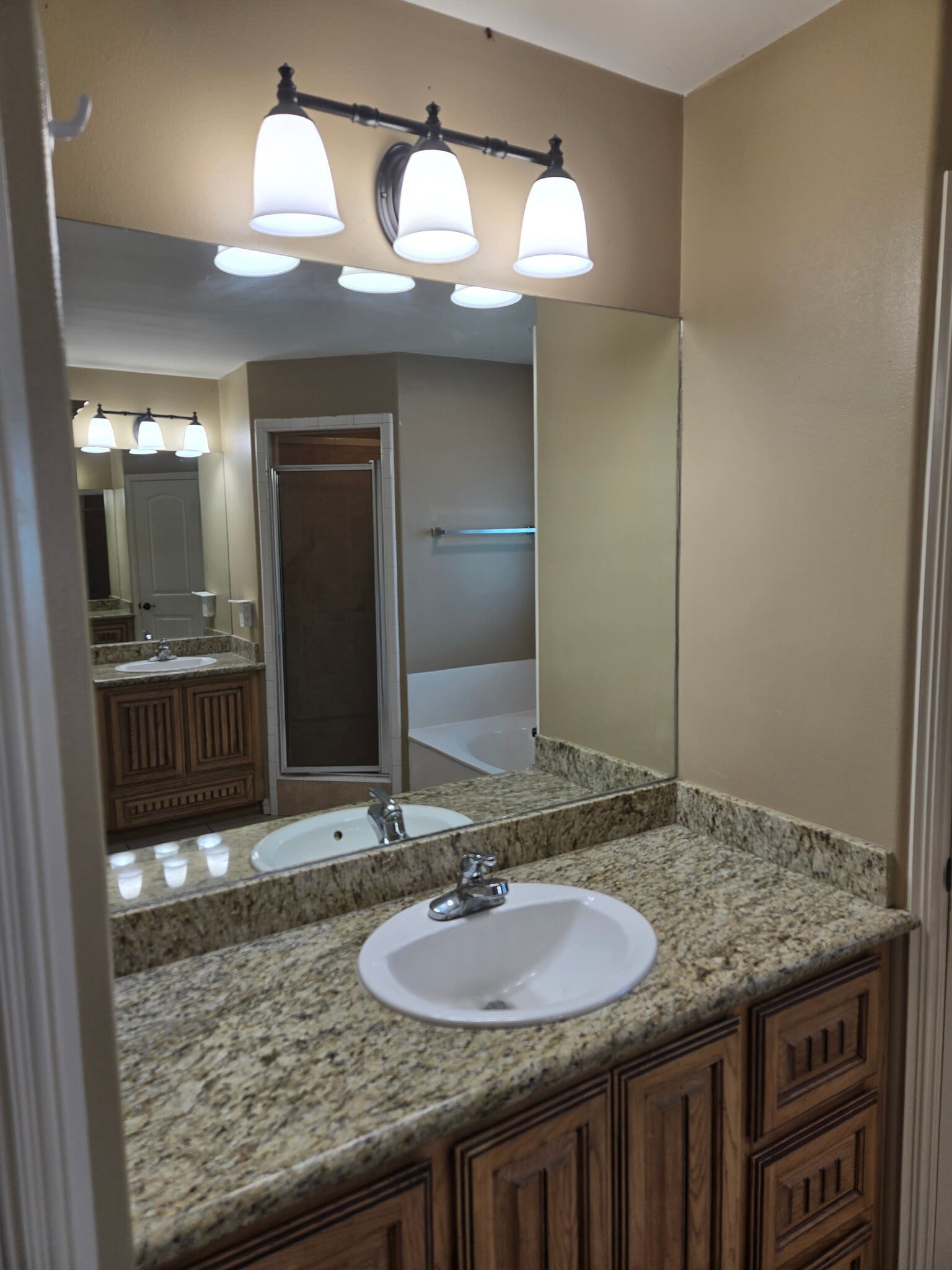 Building Photo - 3711 Timberwood Dr