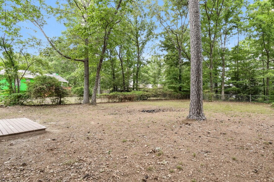 Building Photo - 2985 Valley View Cir