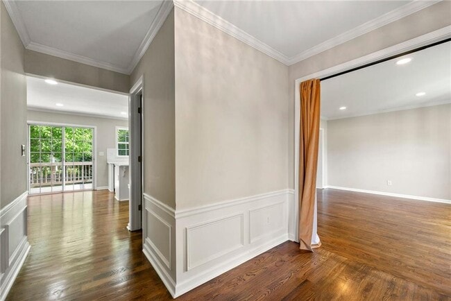 Building Photo - 7260 Foxberry Ct