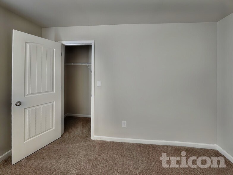 Building Photo - 1433 Veranda Ln