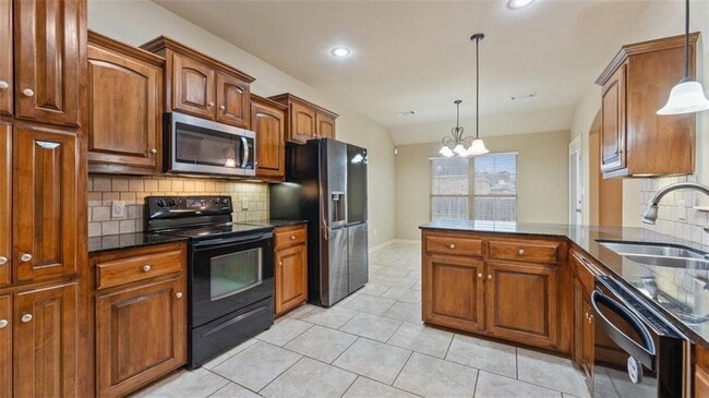 Building Photo - 3443 W Earnhardt Dr