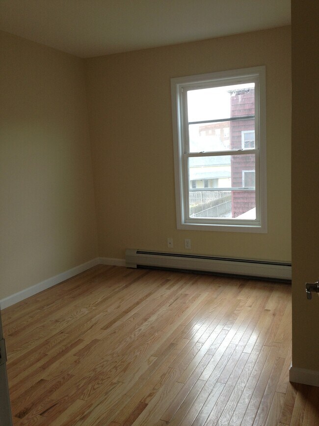 Building Photo - 21 Nassau St