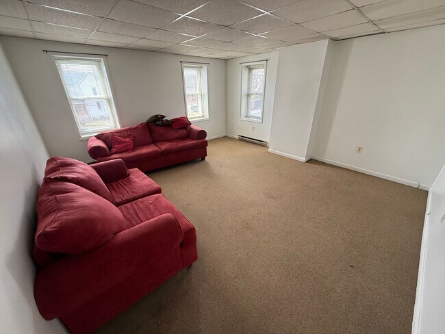 Building Photo - 429-431 E. King Street