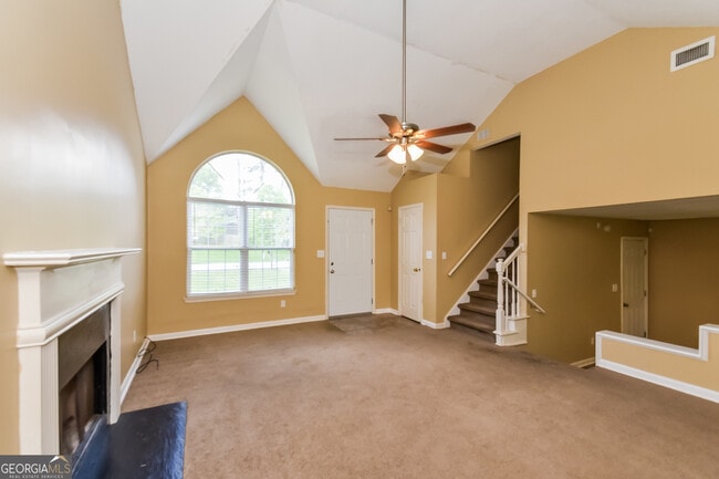 Building Photo - 388 Montgomery Pl