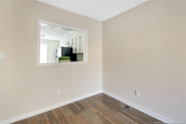 Building Photo - 5940 Laguna Dr