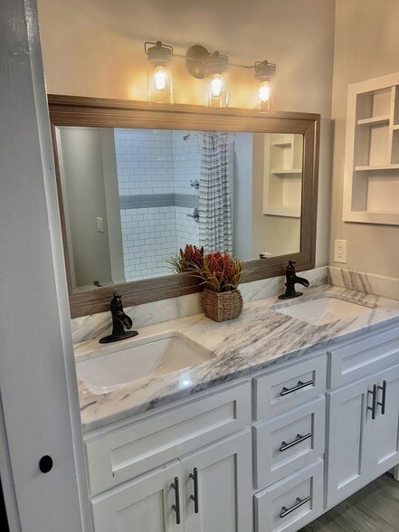 Building Photo - 1059 S Cross Bridges Rd